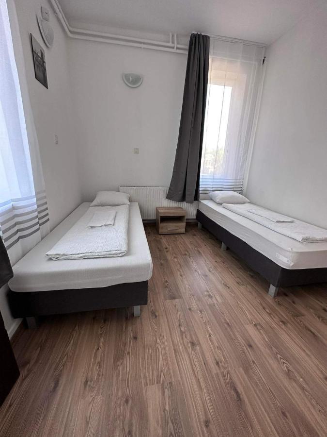 Gabor Panzio Aparthotel Gyál Екстериор снимка