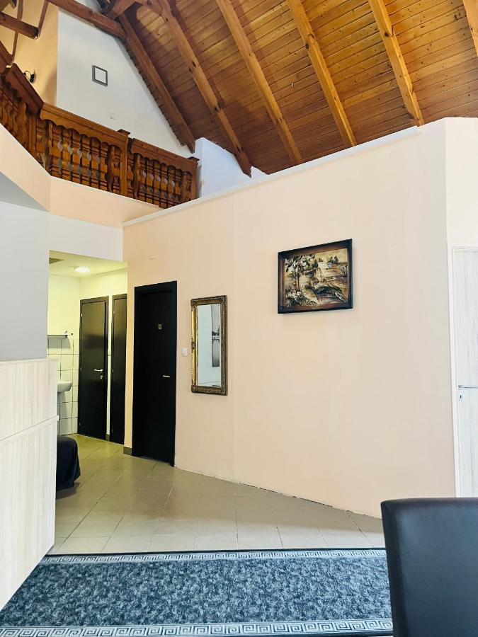 Gabor Panzio Aparthotel Gyál Екстериор снимка