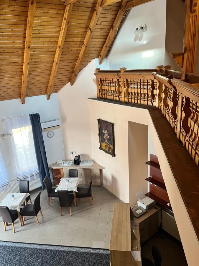 Gabor Panzio Aparthotel Gyál Екстериор снимка