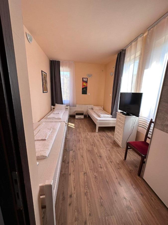 Gabor Panzio Aparthotel Gyál Екстериор снимка