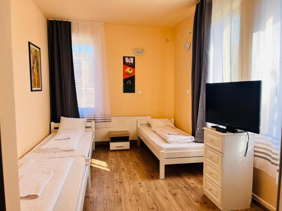 Gabor Panzio Aparthotel Gyál Екстериор снимка