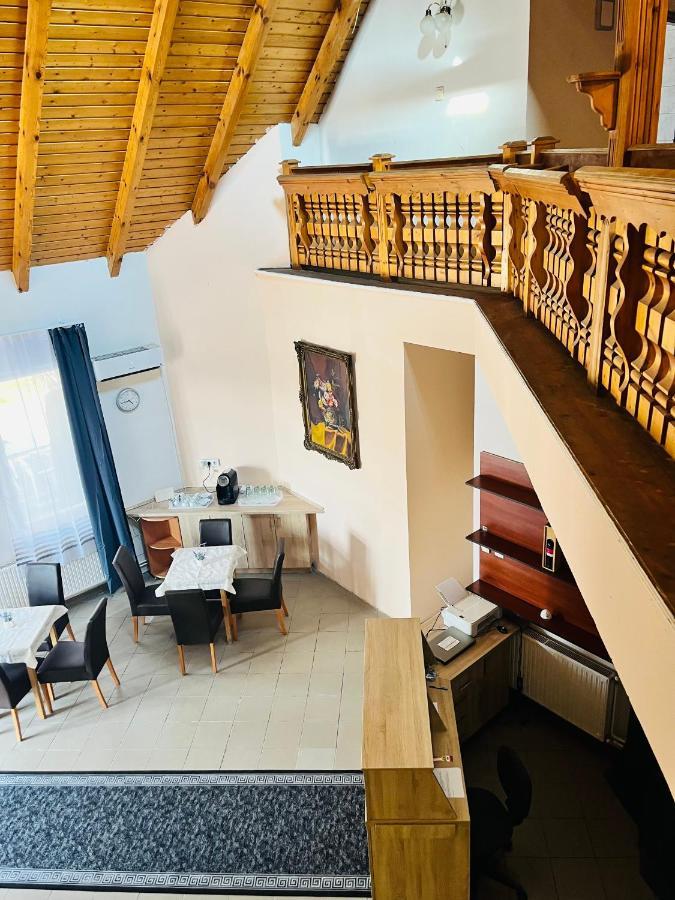 Gabor Panzio Aparthotel Gyál Екстериор снимка