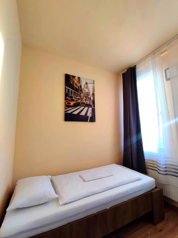 Gabor Panzio Aparthotel Gyál Екстериор снимка